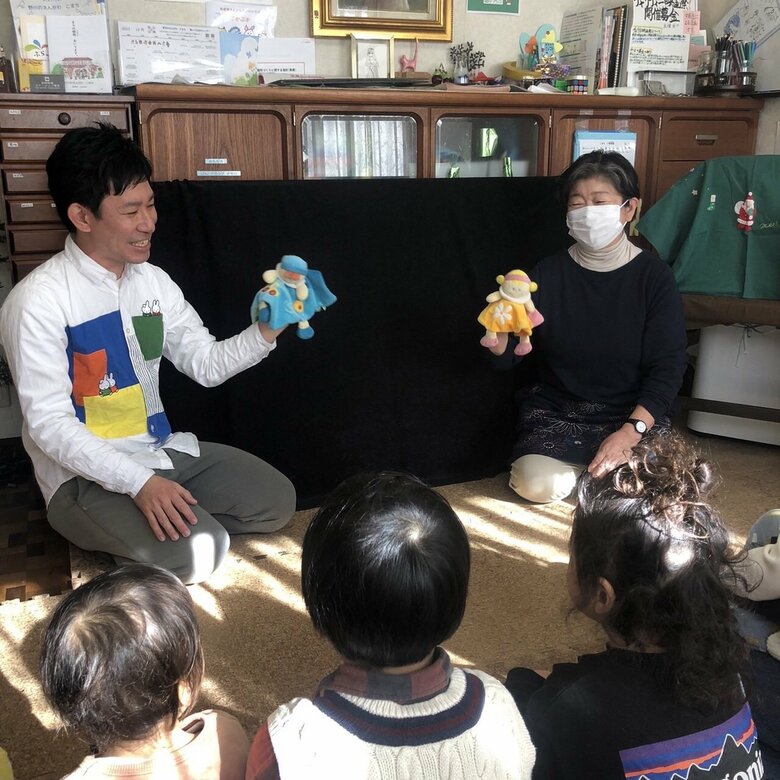 comarch代表の梶川朋さん（左）