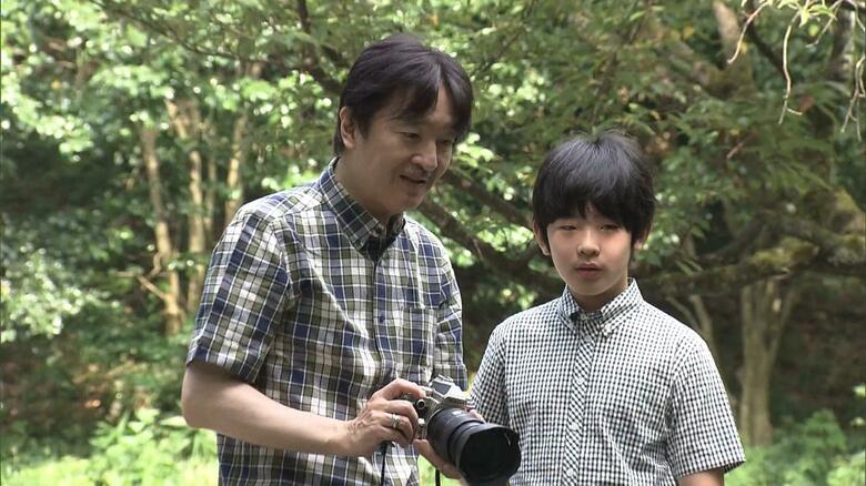 令和2（2020）年8月　父・秋篠宮さまと（14歳の誕生日映像）