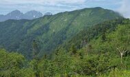 北アルプス蝶ヶ岳で71歳男性が行動不能　体調不良で歩けず　他の登山者が警察に通報　警察などが救助