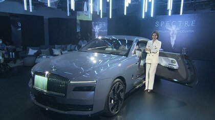 お値段4800万円！ロールス・ロイスのEV登場　「400年使える」航続距離は530km