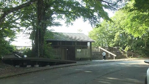 「ベアー、ベアー」十和田湖で外国人観光客がクマに襲われる　右腕かまれ負傷　青森・十和田市
