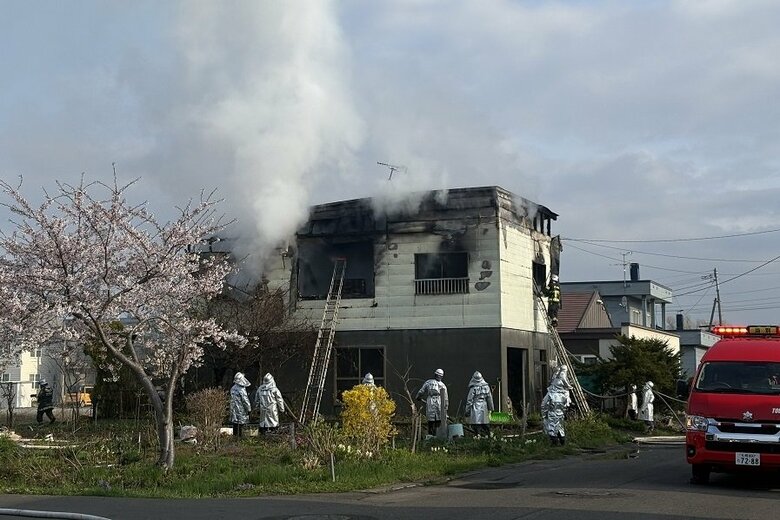 【速報】早朝の住宅で火災‥女性1人搬送…隣接する高齢者施設への延焼はなし＜北海道当別町太美＞｜FNNプライムオンライン