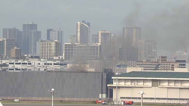 羽田空港第3ターミナル近く格納庫の解体工事中に火事　ケガ人や逃げ遅れの情報なし　消火活動続く｜FNNプライムオンライン
