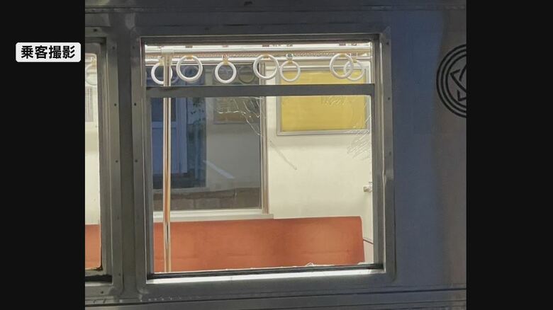 割れた列車の窓ガラス（視聴者提供）