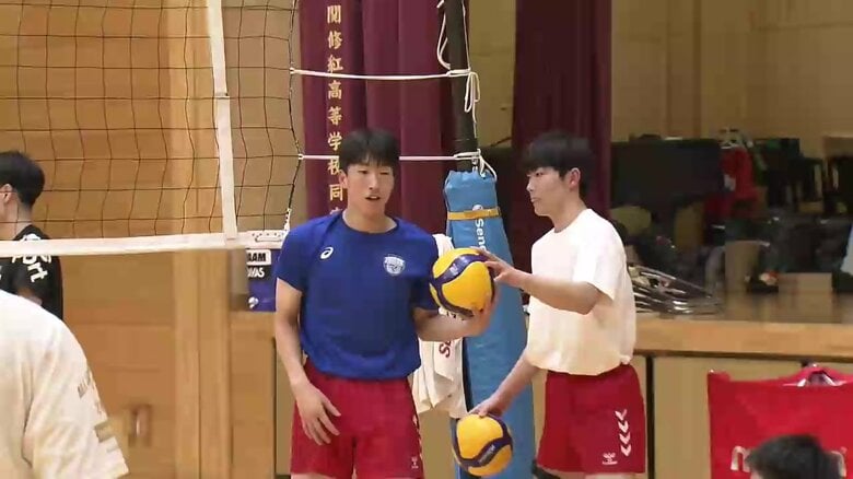審判やボール拾いなどでサポートする七木田選手