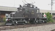 『ED30形機関車』生誕100周年で撮影会　3000形「モハカラー」との連結も　静態保存しているアルピコ交通上高地線　鉄道ファン「見た感じは生きているよう」　長野・松本市