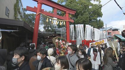 行動制限のない元日の「おちょぼさん」　道を埋め尽くす参拝客に希望と活気【岐阜発】