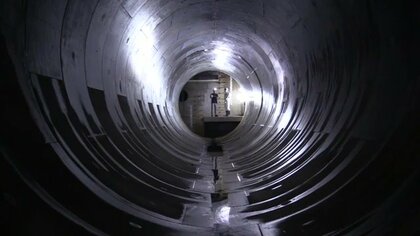 福島・郡山市の地下に広がる巨大な配管　頻発するゲリラ豪雨に備える都市部の「水がめ」　1万7000トンを溜める小原田貯留管の内部へ