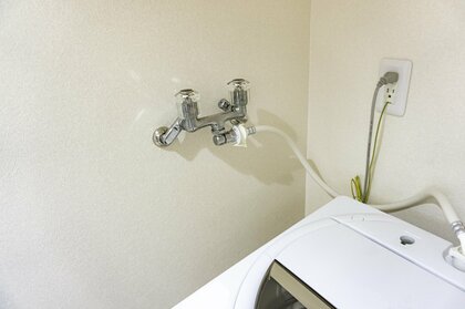 使ったら毎回閉めている？開けっぱなしは洗濯機の蛇口に強い水圧がかかった状態に…どんなリスクがあるのか聞いた｜FNNプライムオンライン