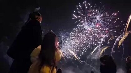長岡花火がハロウィーン仕様に 「スペシャルな感じ」「きれい」秋の夜空を彩る“長岡花火HalloweenFantasy”　新潟