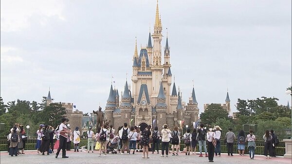 ディズニーランド シー 時短継続 まん延防止 の8月22日まで