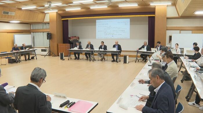 自治組織のあり方検討委員会（5月21日、高森町役場）