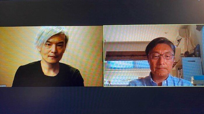 慶應大学医学部の宮田裕章教授(左)と筆者(右)