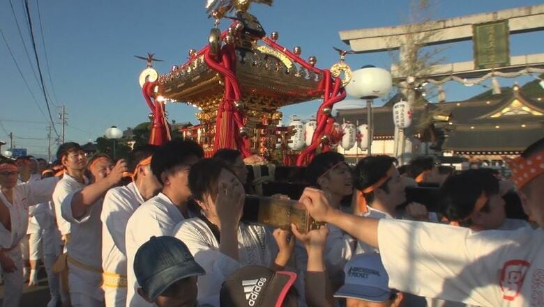 神輿が街を練り歩く　子供たちはキャラクター神輿を可愛く　大人は江戸神輿を豪快に　湯島天満宮の分社で例大祭｜FNNプライムオンライン