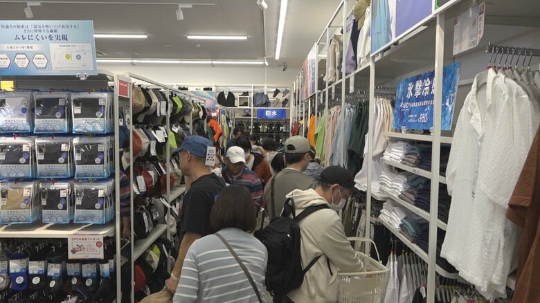 ワークマンカラーズが富山初出店 「作業服を取り扱わない」新業態 SNSで話題のUV対策パーカーも｜FNNプライムオンライン