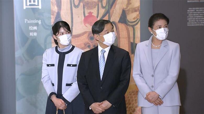 【速報】両陛下、愛子さま　約3年ぶり公の場で“スリーショット” 東京国立博物館を訪問｜FNNプライムオンライン