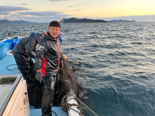 塩塚勝美船長「漁獲量は減っているが、魚に手を加えて付加価値を高めている」