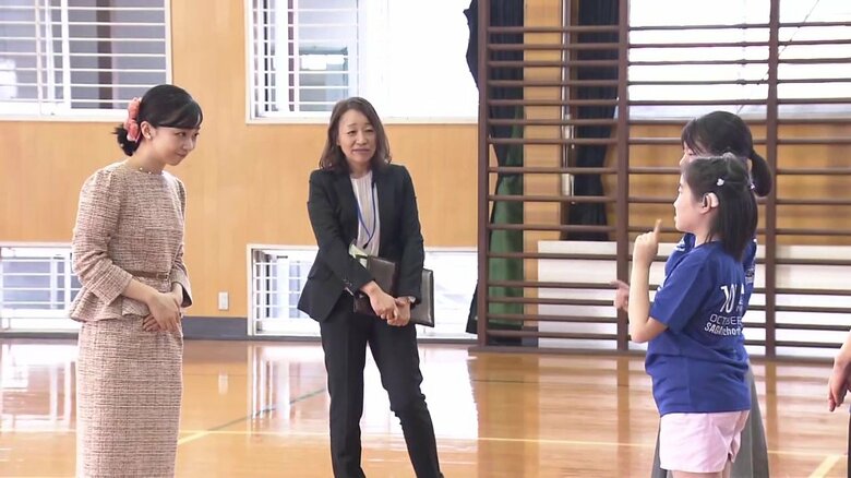 佐賀では県立ろう学校を訪問された