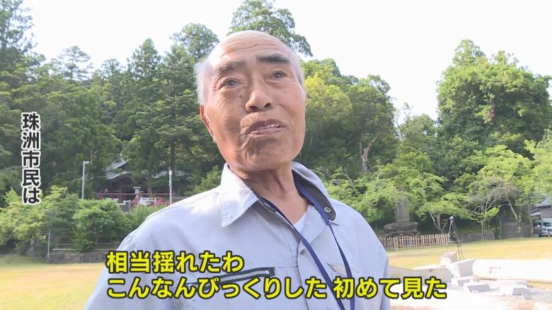 やや興奮しながらｲﾝﾀﾋﾞｭｰに答える珠洲市民