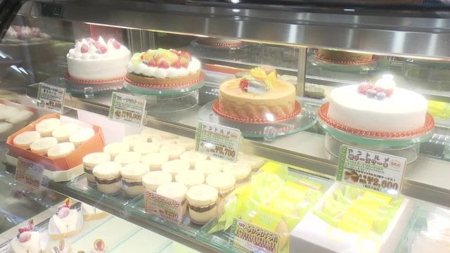 この店では売れ残る量を2～3割削減