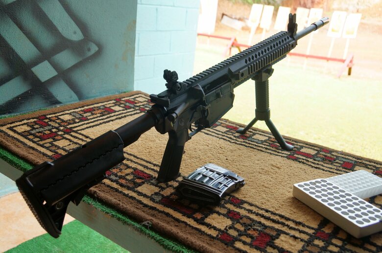 アメリカでは成人の20人に1人が「AR-15」を所持か…