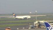 【速報】ルフトハンザ機が羽田空港に緊急着陸　「機内で異臭がする」