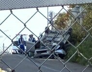 【乗用車横転→運転手が一時意識不明に】札樽道手稲IC出口付近で乗用車が衝突し横転－運転の47歳男性が意識不明に…搬送中に意識取り戻す〈札幌市手稲区〉