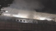 走行中の東海道新幹線車内から煙が発生 9号車付近から火も出て消防が消し止める 乗客約250人にケガなし