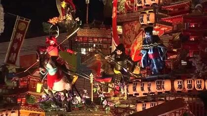 絢爛豪華な山鉾が一堂に　灯りともされ幻想的に浮かび上がる　日田祇園集団顔見世　大分