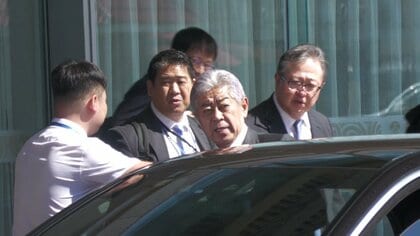 「日本国際貿易促進協会」訪中団が北京に到着　会長の岩屋前外務大臣「対話通じ改善探る一助に」
