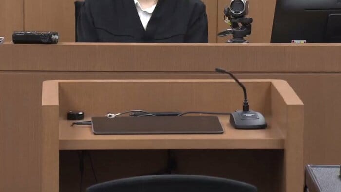 証言台(18日の法廷より)