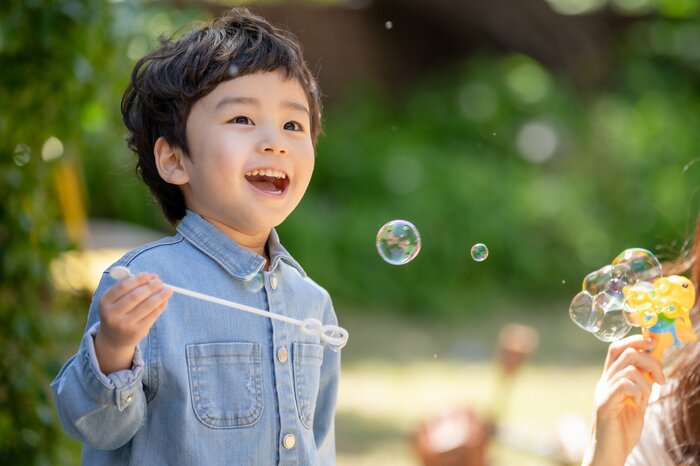 親が「苦手だね」ということは、せっかくの子どもの可能性をつぶすことにもなりかねない(※画像はイメージです)