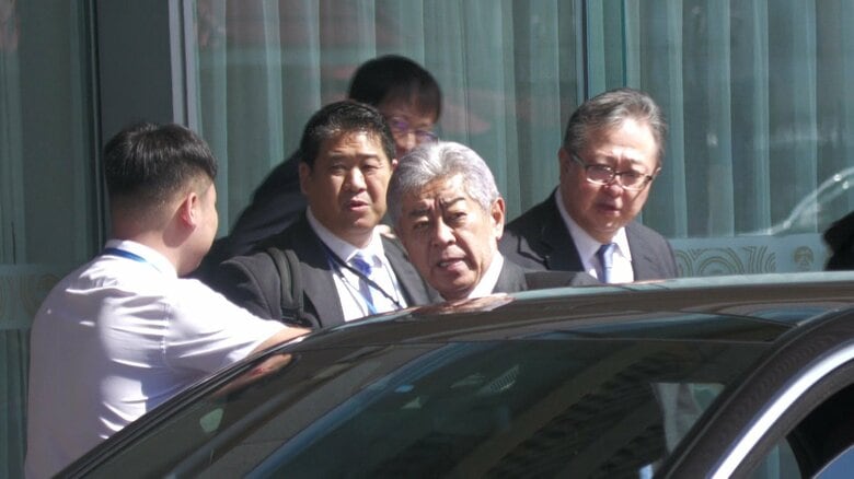 「日本国際貿易促進協会」訪中団が北京に到着　会長の岩屋前外務大臣「対話通じ改善探る一助に」｜FNNプライムオンライン