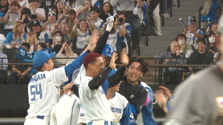 【ファイターズ】劇的決着！！野球は9回2アウトから…郡司の今季3度目サヨナラ打で逆転勝利！｜FNNプライムオンライン