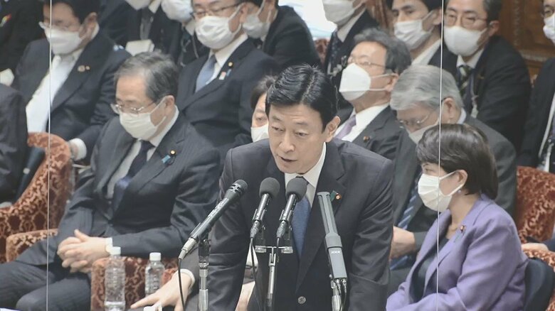 児童手当の所得制限の撤廃に否定的な考えを示した西村経産相(1日・衆院予算委)