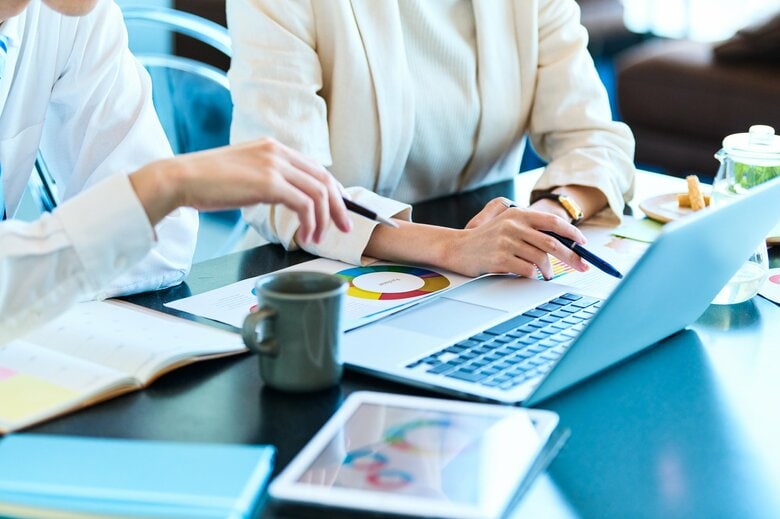 「労働時間外」に来たメールの対応は？（画像：イメージ）