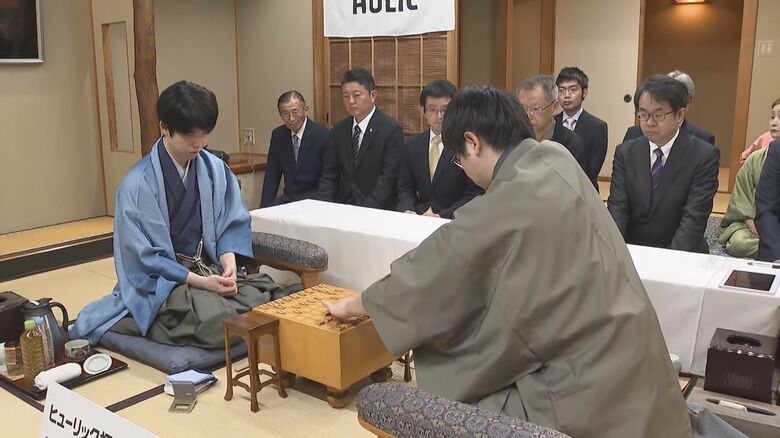 藤井聡太棋聖と山崎隆之八段