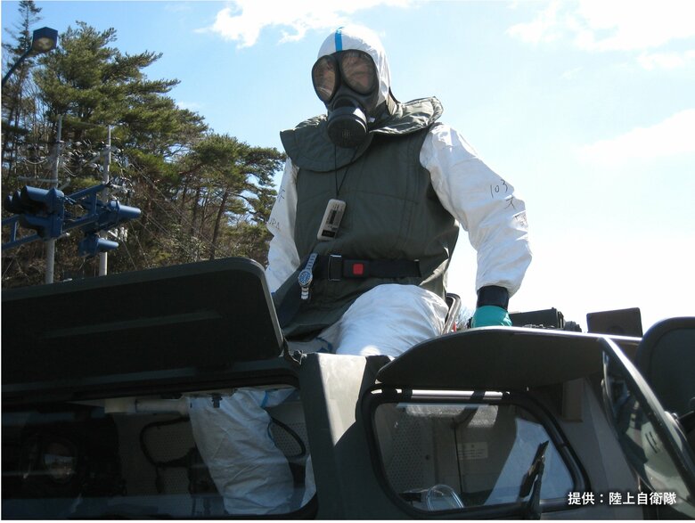 大倉氏自らが化学防護車に乗り込み現場に向かった　2011年3月