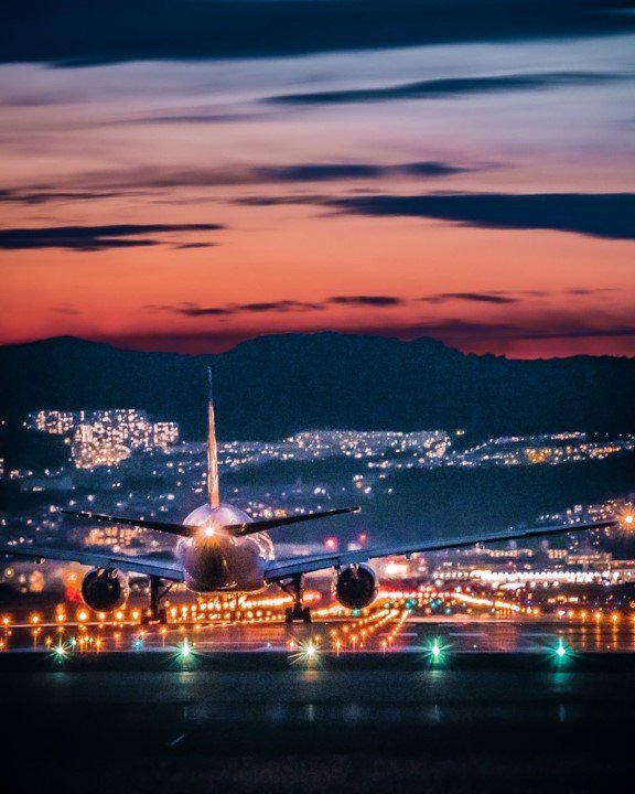 夕暮れの伊丹空港