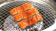 ウナギ豊漁で「食べ放題」に登場　店「赤字覚悟」　ウナギ商戦加速…ピザ、バーガー、ケーキも登場