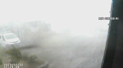 “ダウンバースト”か…防犯カメラ映像が真っ白に！ 北関東で相次ぐ突風 原因は梅雨前線と関東の暑さ