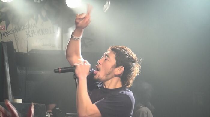 TOSHIーLOWさん