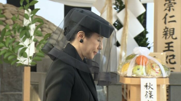 百合子さまの墓所に拝礼された 2024年11月