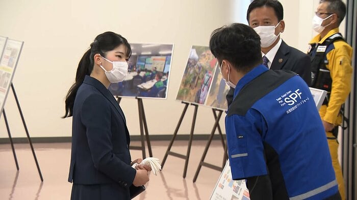 佐賀県の赤十字血液センターを訪問された際の様子(2024年10月)