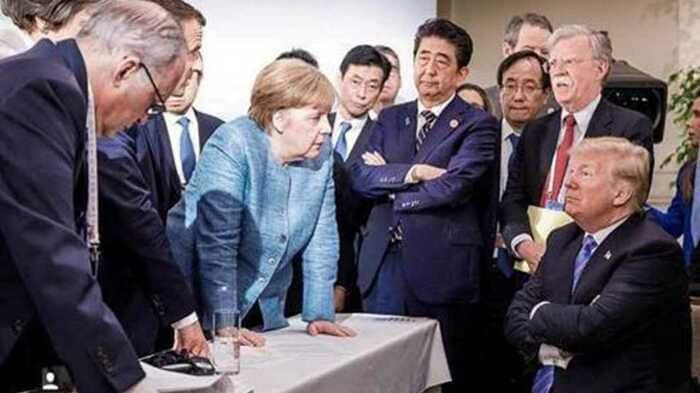 去年のサミットでトランプ大統領に詰め寄るメルケル首相(メルケル首相の公式インスタグラムより)
