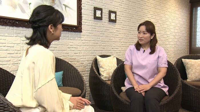 横須賀医師に話を聞く生野アナウンサー