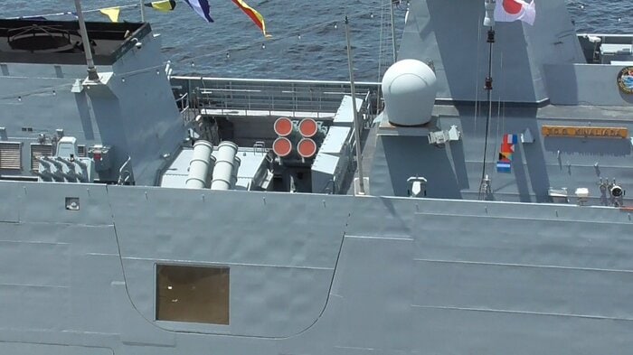 対艦ミサイルを発射する際、側壁のシャッターを開き噴射を逃がす構造か(6月12日)
