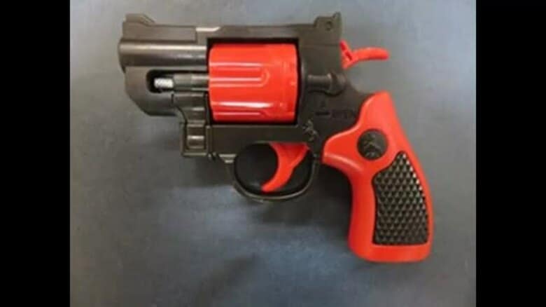 「愛媛で７２丁回」中国製“おもちゃの本物拳銃”期限迫るも回収２５丁　来年は銃刀法で検挙検討【愛媛】｜FNNプライムオンライン