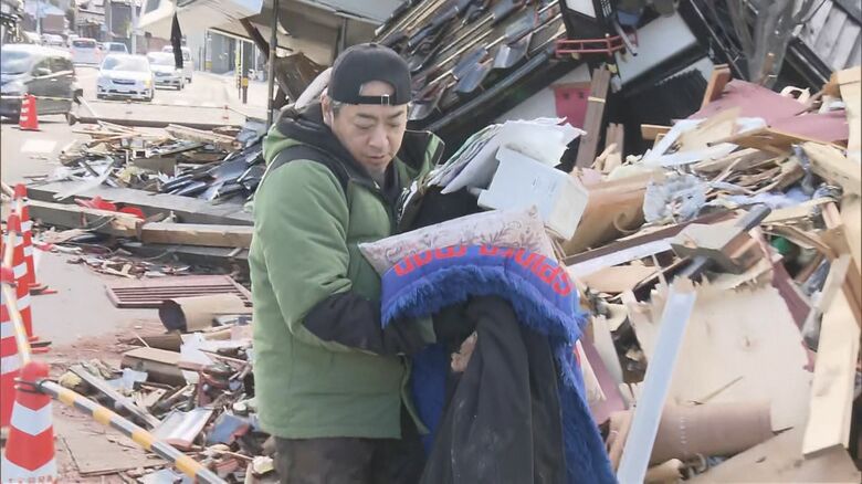 妻と娘の遺品探し続ける男性「泣き枯れるまで泣いたけど悲しい」　一般ボランティアも3市町で始動【能登半島地震】｜FNNプライムオンライン