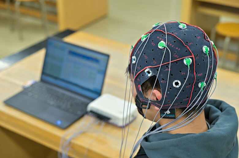 【新潟医療福祉大学】脳への微弱な電気刺激が記憶力を活性化!